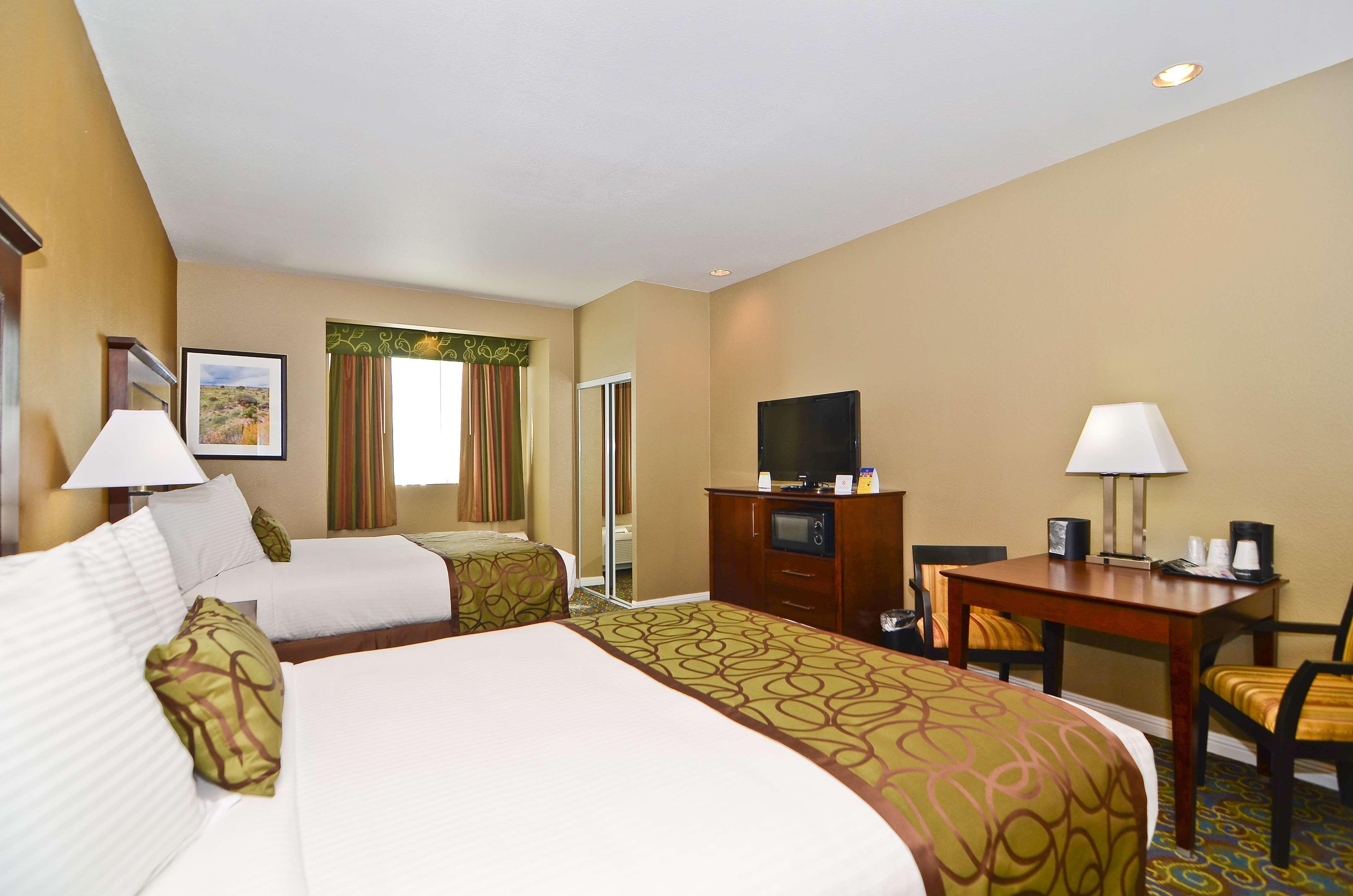 Best Western California City Inn & Suites Ngoại thất bức ảnh