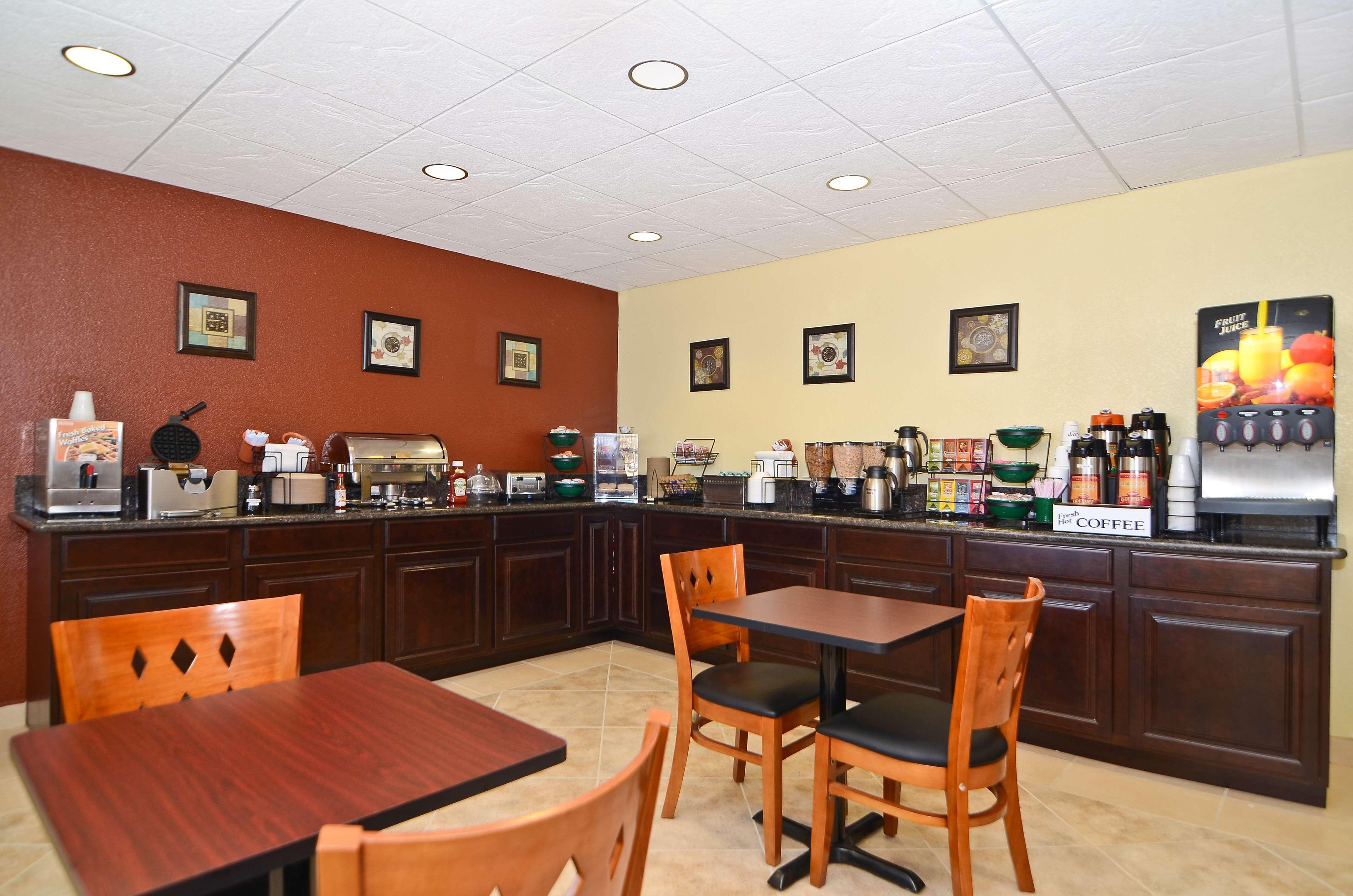 Best Western California City Inn & Suites Ngoại thất bức ảnh