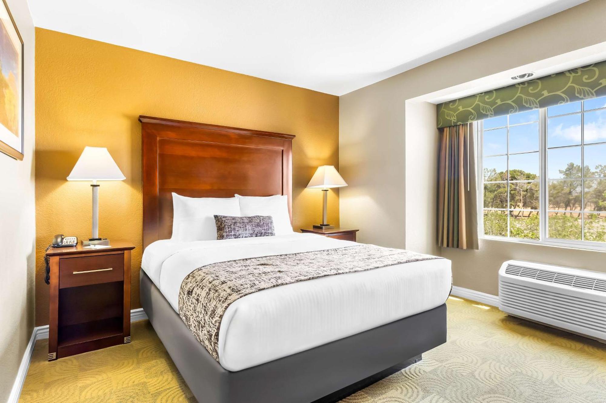 Best Western California City Inn & Suites Ngoại thất bức ảnh